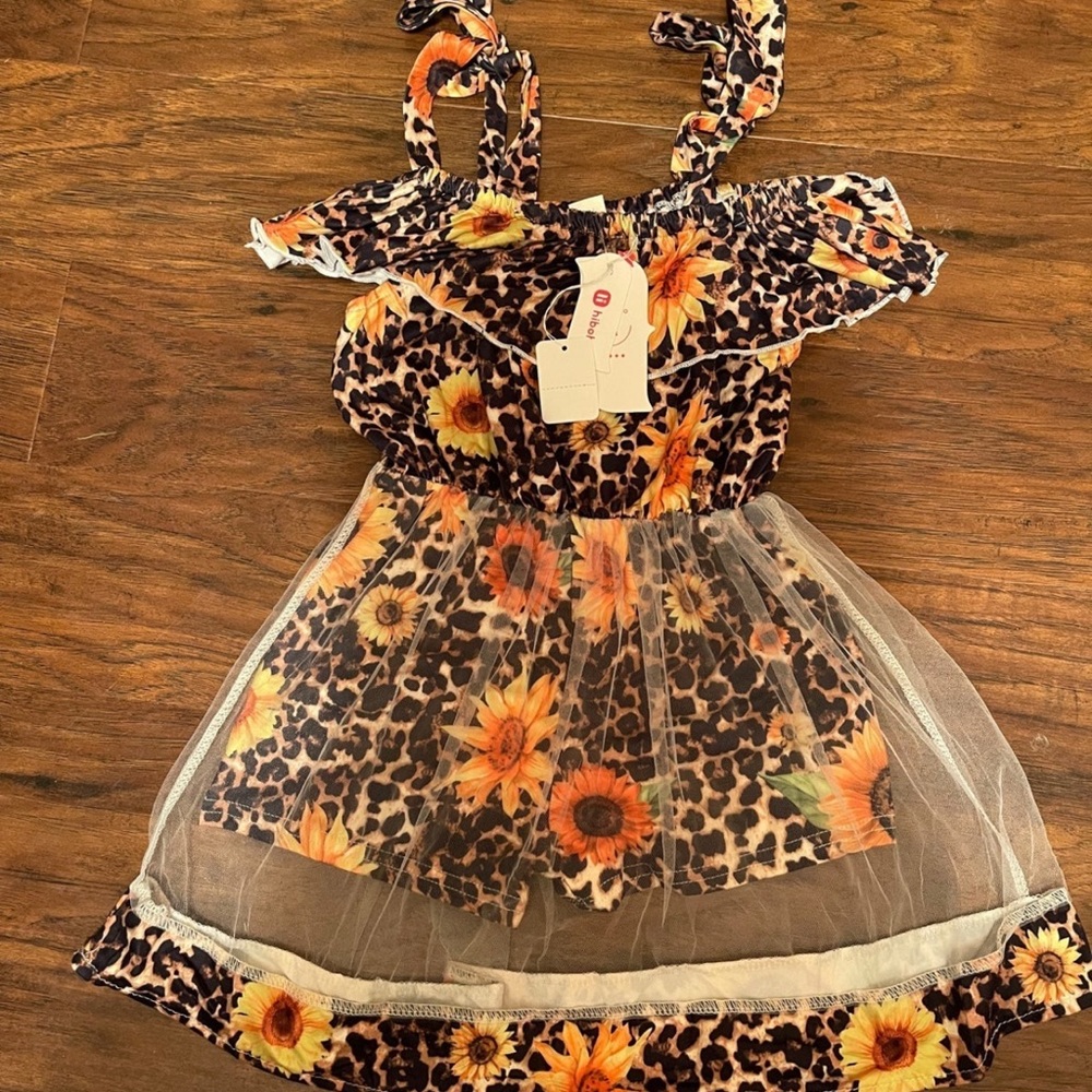 Girl romper 4-5 year . New. Have this in other sizes